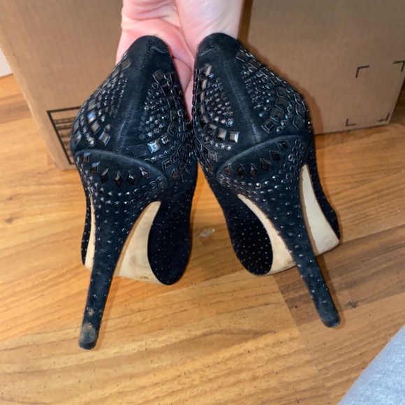 BCBG heels - Picture 2 of 4